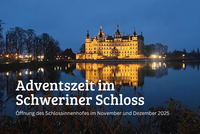 Schweriner Schloss in der Dämmerung