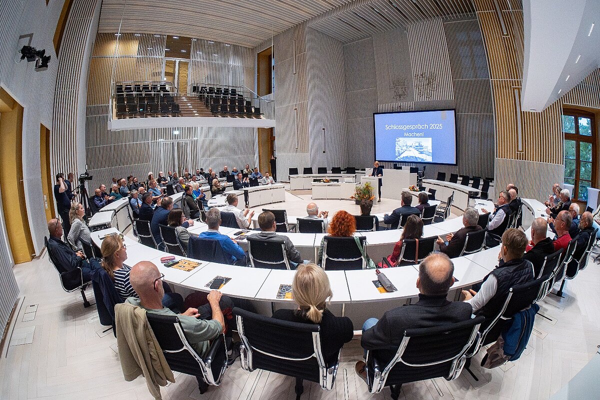  Plenarsaal des Schweriner Schlosses