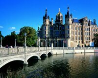 Stadtansicht der Schlossbrücke des Schweriner Schlosses.